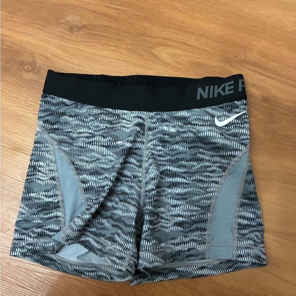 Nike Pro Women's Black and Gray Athletic Shorts Size S